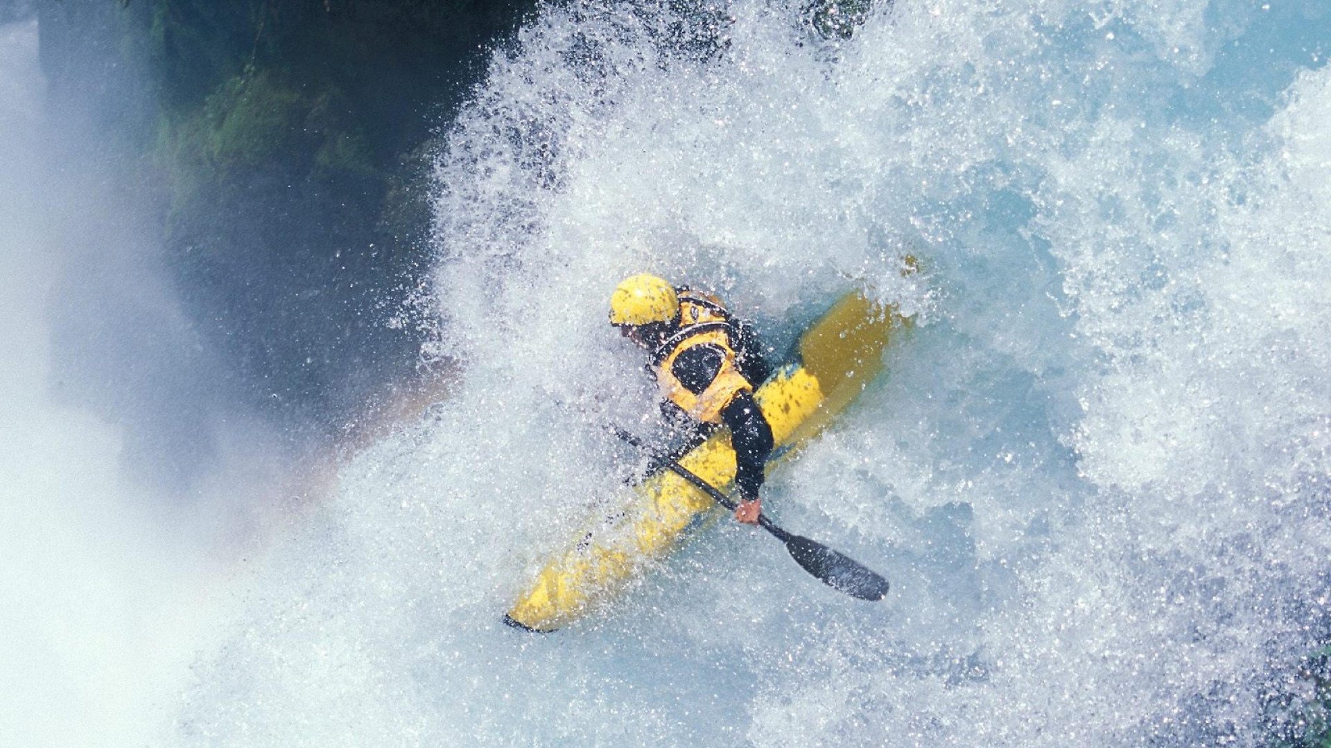 后防漏洞多次被对手利用，后防线是什么意思